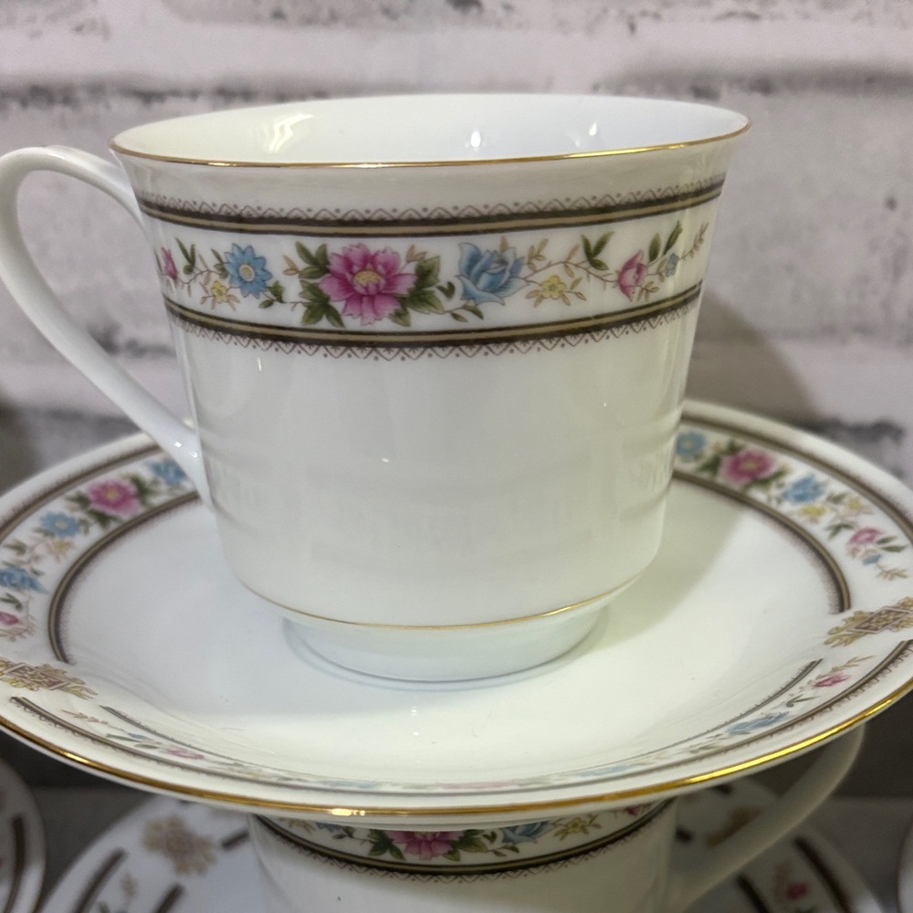 Vintage Elegant Floral White Tea Cup Set of 6 - Picture 2 of 4